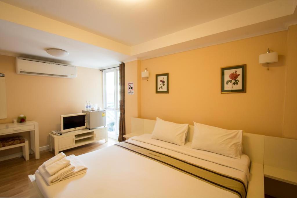 Triple Palms House Hotell Chiang Mai Eksteriør bilde